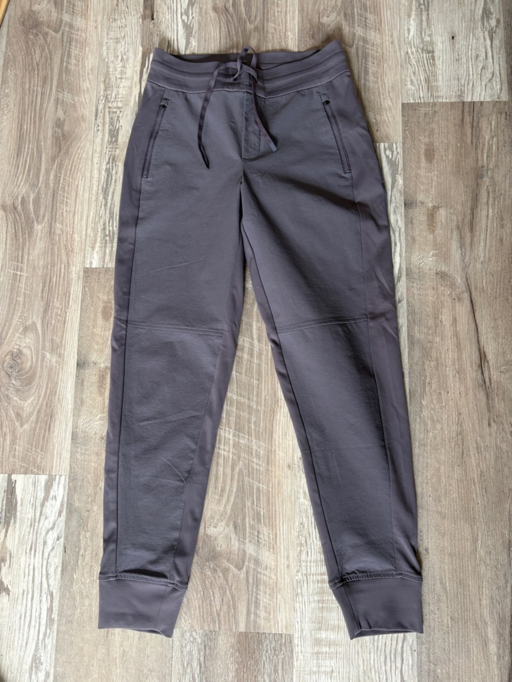 NWOT ATHLETA Pants Size 4